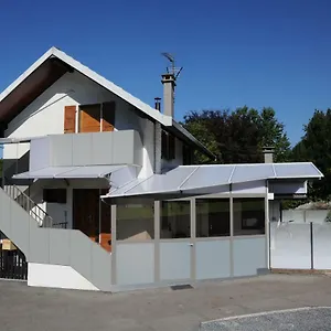  Hébergement de vacances Maison La Rive